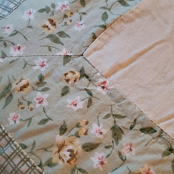 Comforter Set - Picture 3 of 5